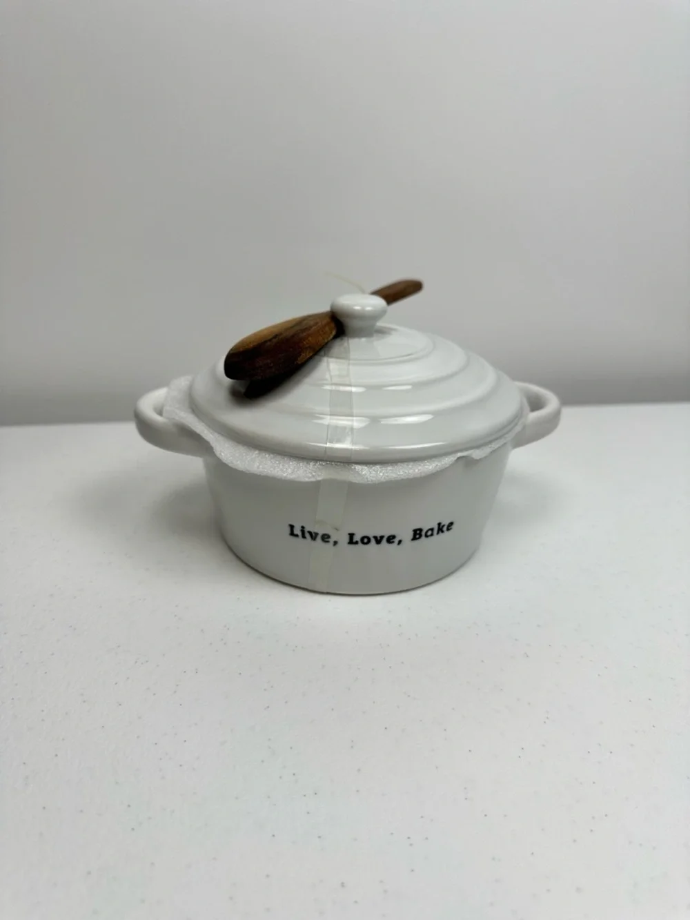 New White Brie Baker Set “Live, Love, Bake”‎ Wooden Spreader Stoneware Oven Safe